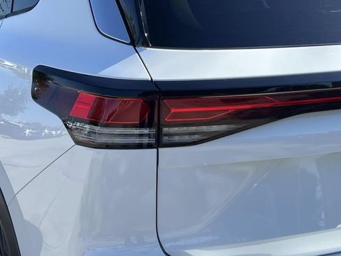 New 2026 Volkswagen Tiguan S FWD image 5