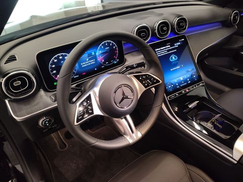 Used 2026 Mercedes-Benz C 300 Sedan image 4