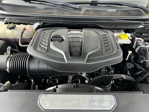 Used 2023 Jeep Wagoneer Series III w/ Rear Seat Video Group 1 image 35