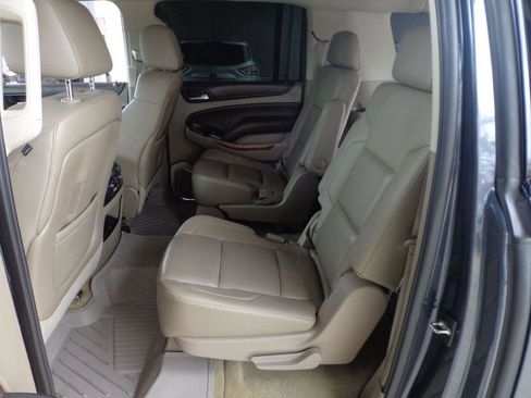 Used 2015 Chevrolet Suburban LTZ image 20