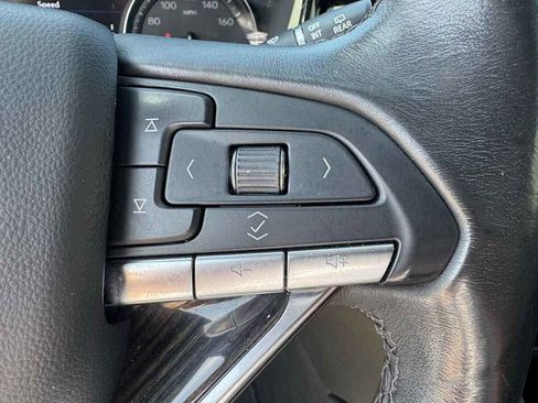 Used 2020 Cadillac XT6 Premium Luxury FWD image 21