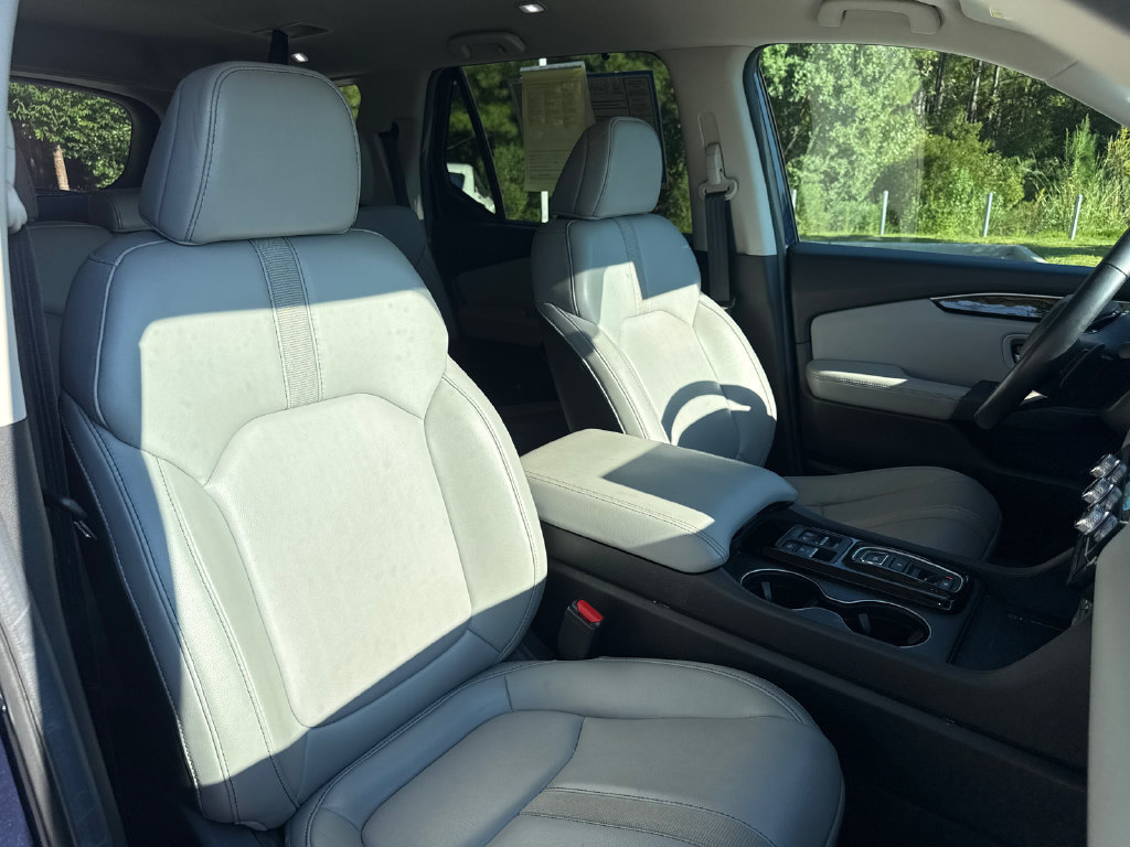 Used 2025 Honda Pilot EX-L image 35