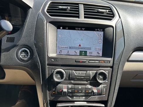 Used 2018 Ford Explorer XLT w/ Equipment Group 202A FWD image 7