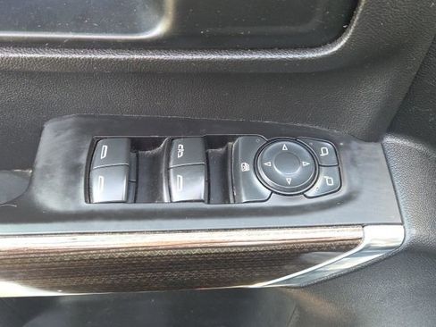 Used 2021 Chevrolet Silverado 2500 LT w/ Convenience Package image 19