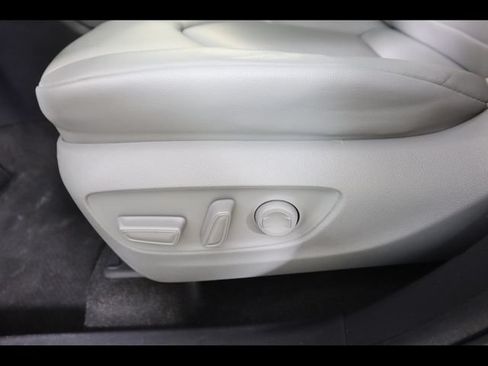 Used 2021 Toyota Highlander Platinum AWD/4WD image 17