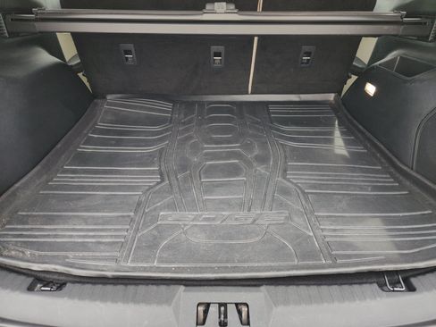 Used 2019 Ford Edge Titanium FWD image 33