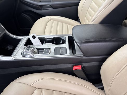 Used 2024 Ford Edge SEL w/ Convenience Package image 20