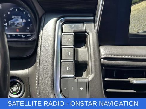 Used 2022 Chevrolet Suburban LT AWD/4WD image 7