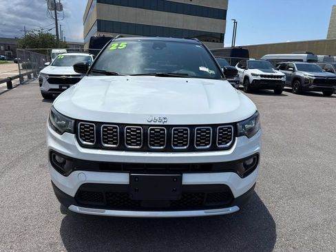 Used 2025 Jeep Compass Limited AWD/4WD image 2