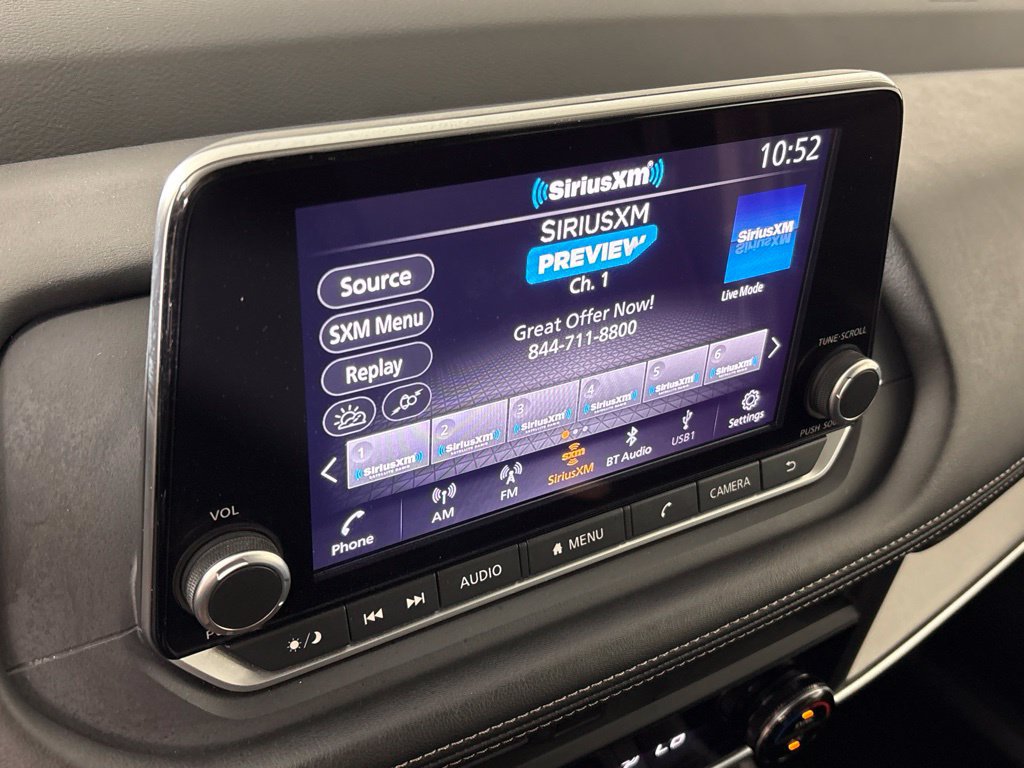 Used 2025 Nissan Rogue SV FWD image 40