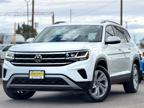 Used 2022 Volkswagen Atlas SE image 2