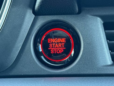 New 2025 Honda Pilot Touring image 28