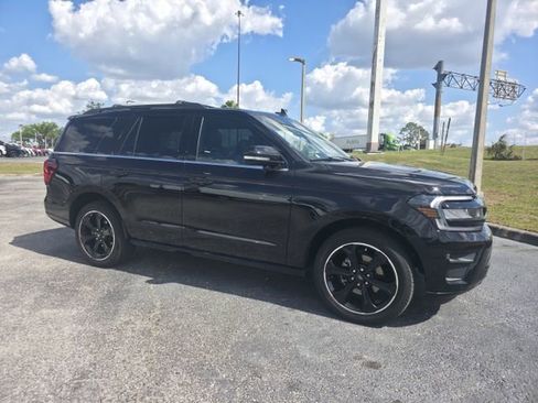 Certified 2023 Ford Expedition Limited image 2