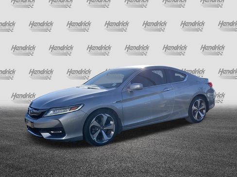 Used 2016 Honda Accord Touring image 5