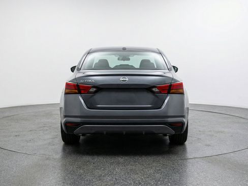 Used 2025 Nissan Altima 2.5 SV image 7