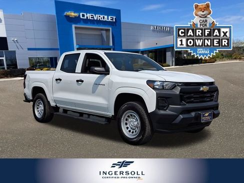 Used 2025 Chevrolet Colorado W/T RWD image 1