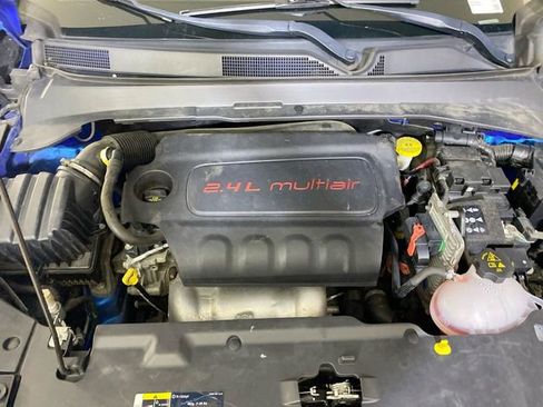Used 2018 Jeep Compass Limited AWD/4WD image 16