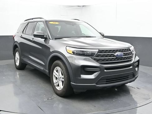 Used 2020 Ford Explorer XLT AWD/4WD image 5