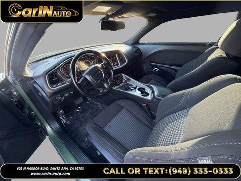 Used 2020 Dodge Challenger SXT RWD image 9