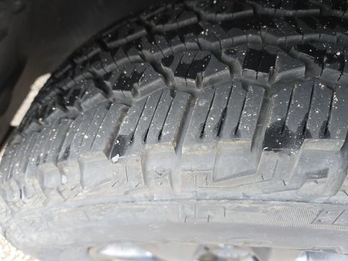 Used 2017 Jeep Cherokee Trailhawk image 29