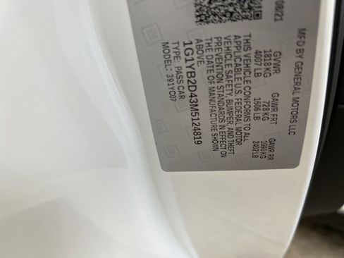 Used 2021 Chevrolet Corvette Stingray Preferred Cpe w/ Chrome Exterior Badge Package image 40