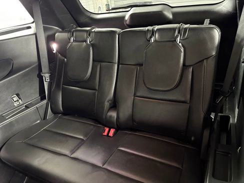 Certified 2023 Ford Explorer ST image 31