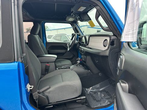 Used 2024 Jeep Wrangler Sport AWD/4WD image 13