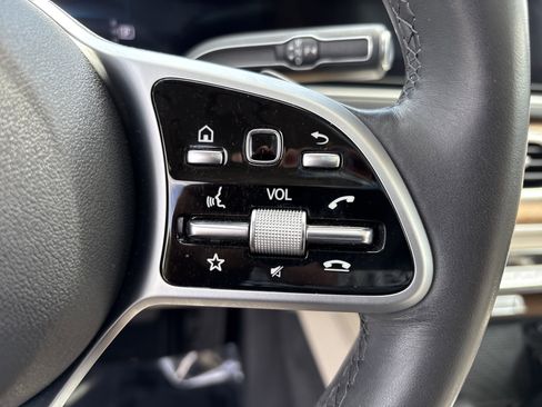 Used 2020 Mercedes-Benz GLS 450 4MATIC image 23