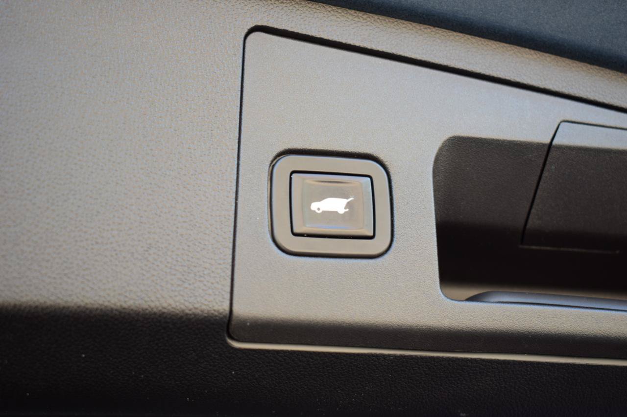 Used 2019 Cadillac XT4 Premium Luxury w/ Driver Awareness Package FWD image 36