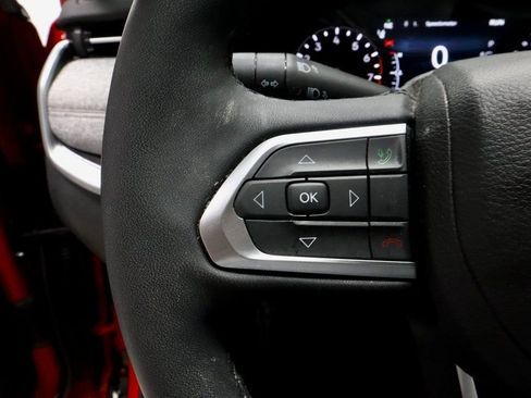 Used 2023 Jeep Compass Latitude image 26