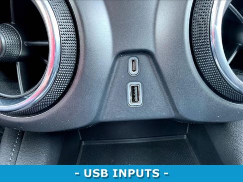 Used 2020 Chevrolet Blazer LT FWD image 16