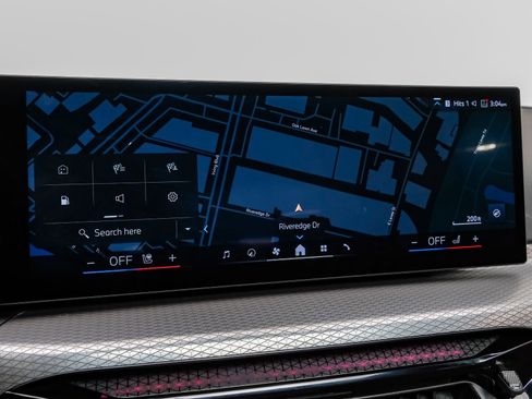 Used 2025 BMW 330i xDrive Sedan AWD/4WD image 25