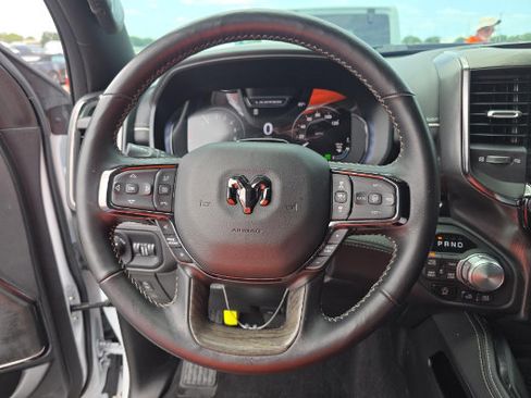 Used 2025 RAM 1500 Limited AWD/4WD image 4