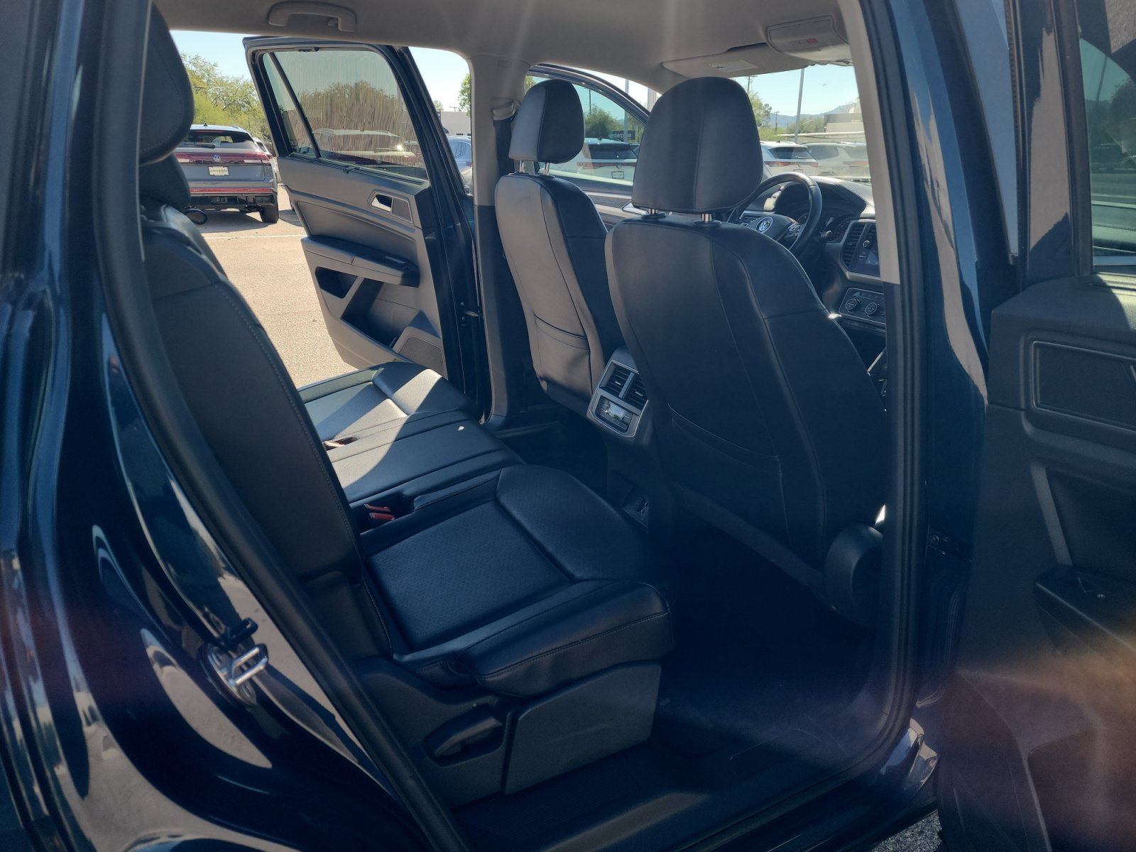 Used 2018 Volkswagen Atlas SE FWD image 18