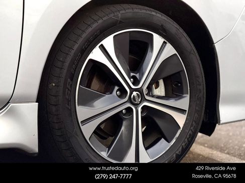 Used 2018 Nissan Leaf SV image 19