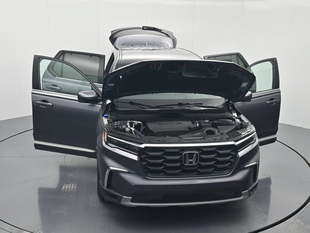 Used 2025 Honda Pilot EX-L image 45
