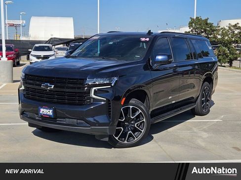 Used 2024 Chevrolet Suburban RST w/ Luxury Package image 1