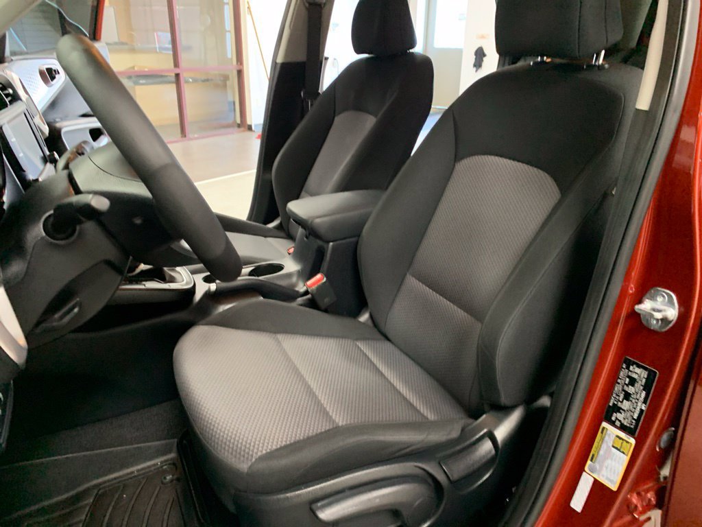 Used 2025 Kia Soul LX w/ LX Technology Package FWD image 7