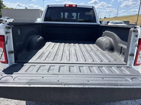 Used 2024 RAM 2500 Tradesman w/ Chrome Appearance Group AWD/4WD image 5