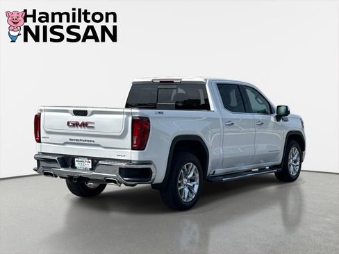 Used 2022 GMC Sierra 1500 SLT w/ SLT Premium Package AWD/4WD image 2