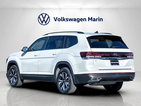 New 2026 Volkswagen Atlas SE image 3