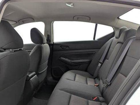 Used 2024 Nissan Altima 2.5 SV FWD image 17