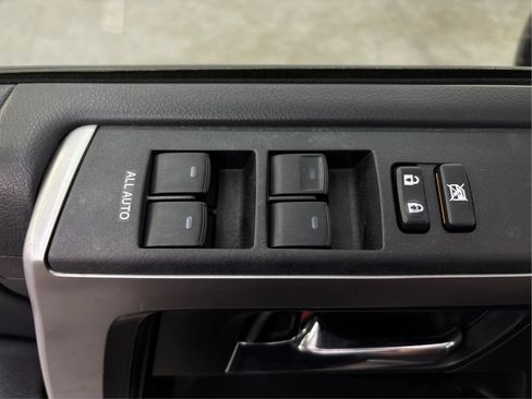 Used 2016 Toyota 4Runner SR5 Premium AWD/4WD image 40