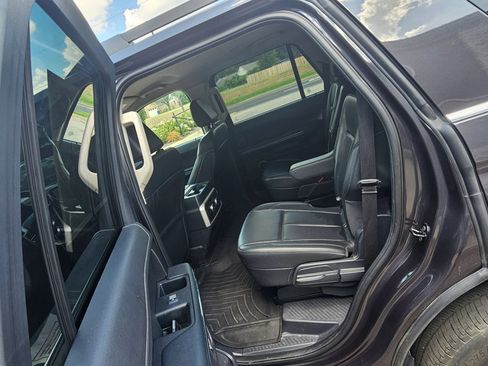 Used 2024 Ford Expedition XLT RWD image 11