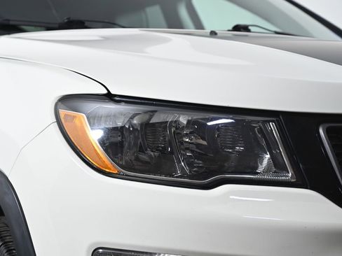 Used 2019 Jeep Compass Trailhawk image 6