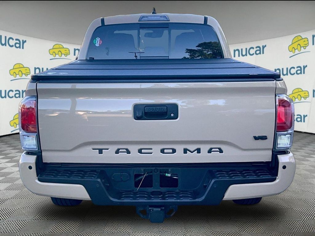 Used 2020 Toyota Tacoma TRD Off-Road w/ Technology Package AWD/4WD image 3
