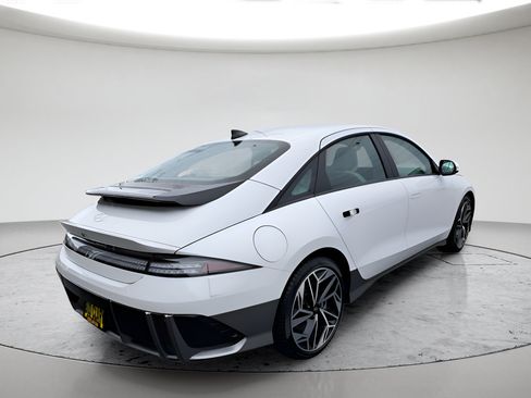 New 2025 Hyundai Ioniq 6 SEL AWD/4WD image 3