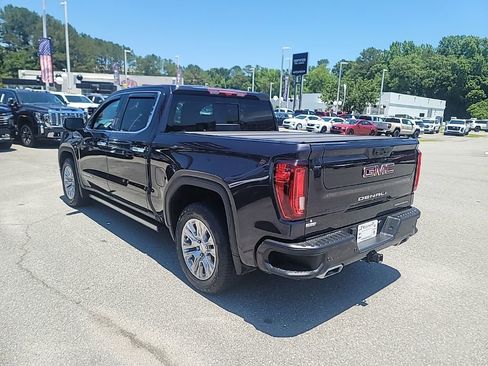 Used 2023 GMC Sierra 1500 Denali w/ Technology Package AWD/4WD image 5