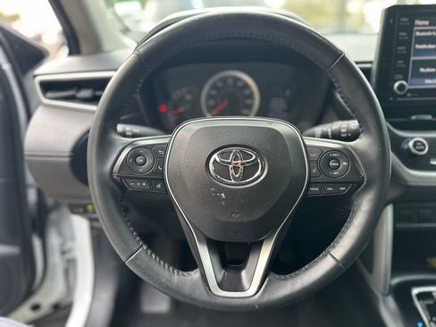 Used 2022 Toyota Corolla Cross LE image 15