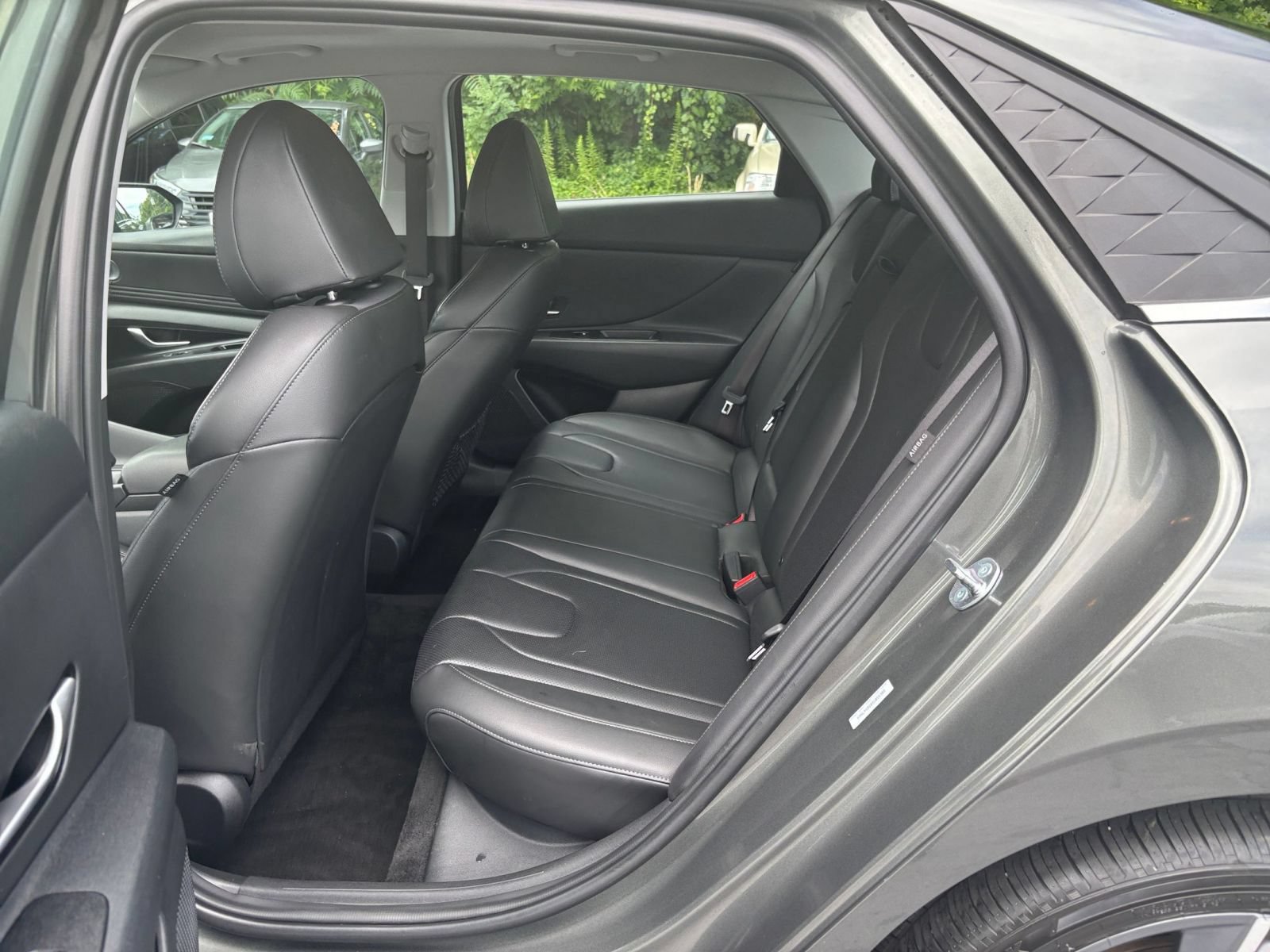 Used 2025 Hyundai Elantra Limited FWD image 21